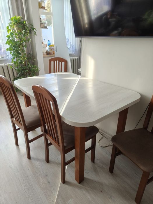 Sprzedam stół + krzesła