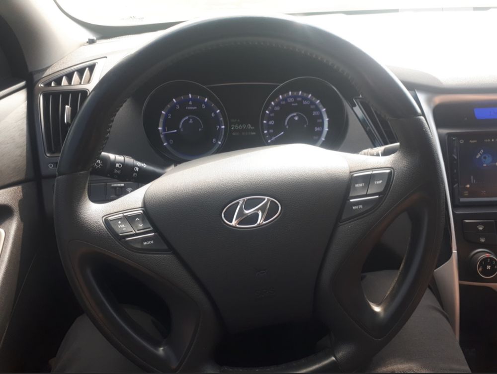 Hyundai Sonata 2012