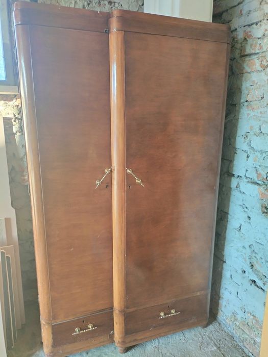 Шафа антикварна, реставрована, в гарному стані