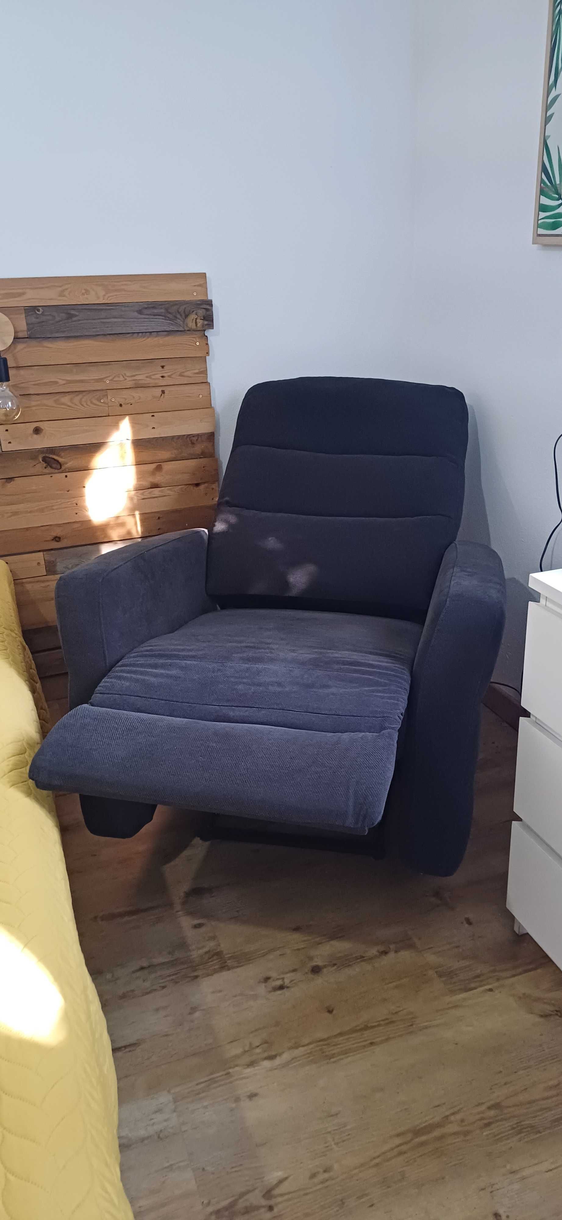 Cadeirão elétrico com várias  posições de relaxamento