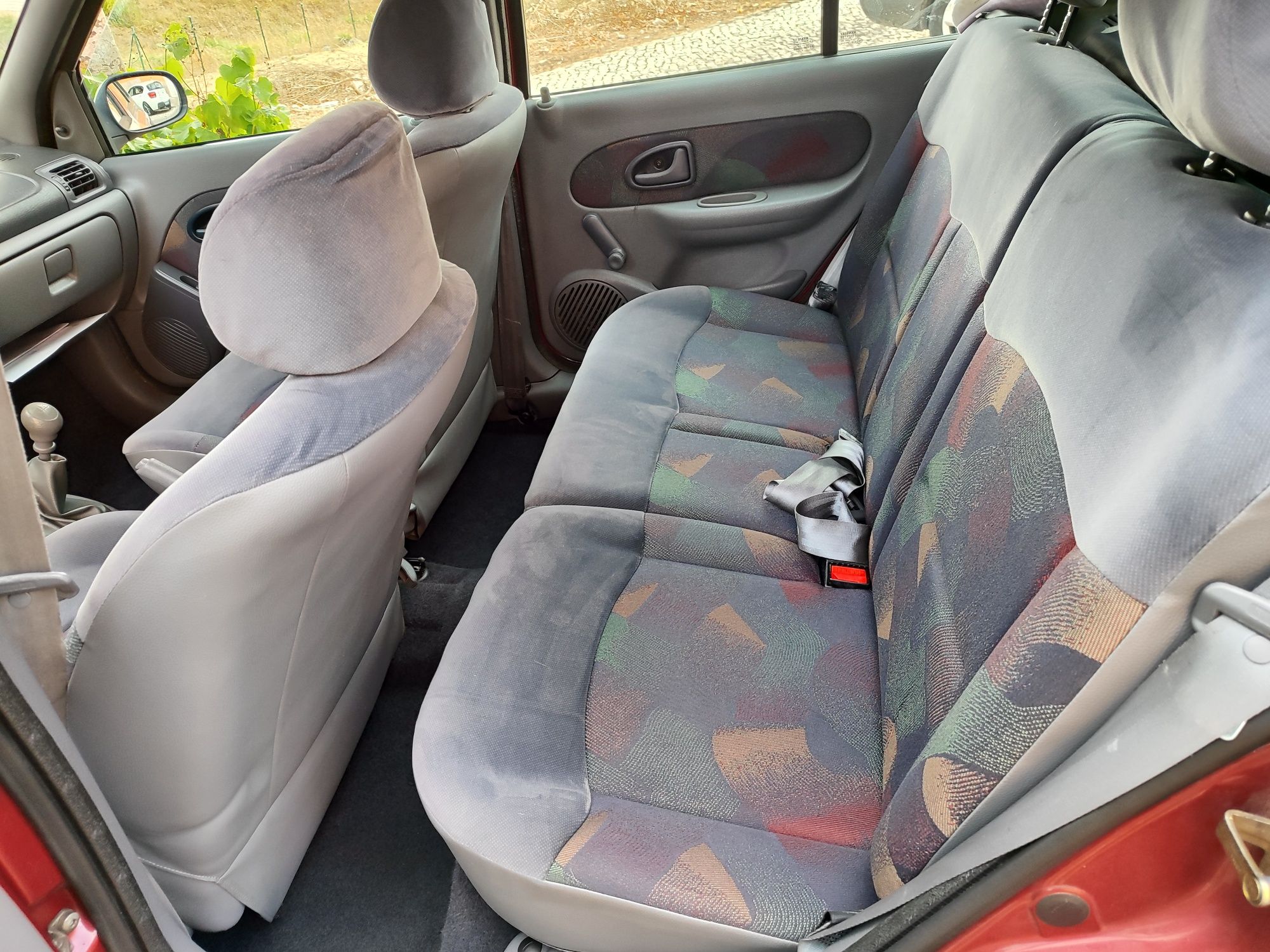 Renault clio 1.2 com apenas 119 mil km