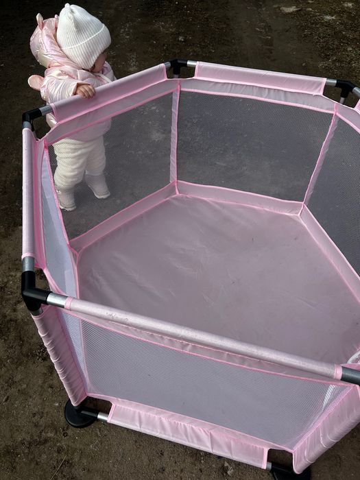 Манеж дитячий  рожевого кольору