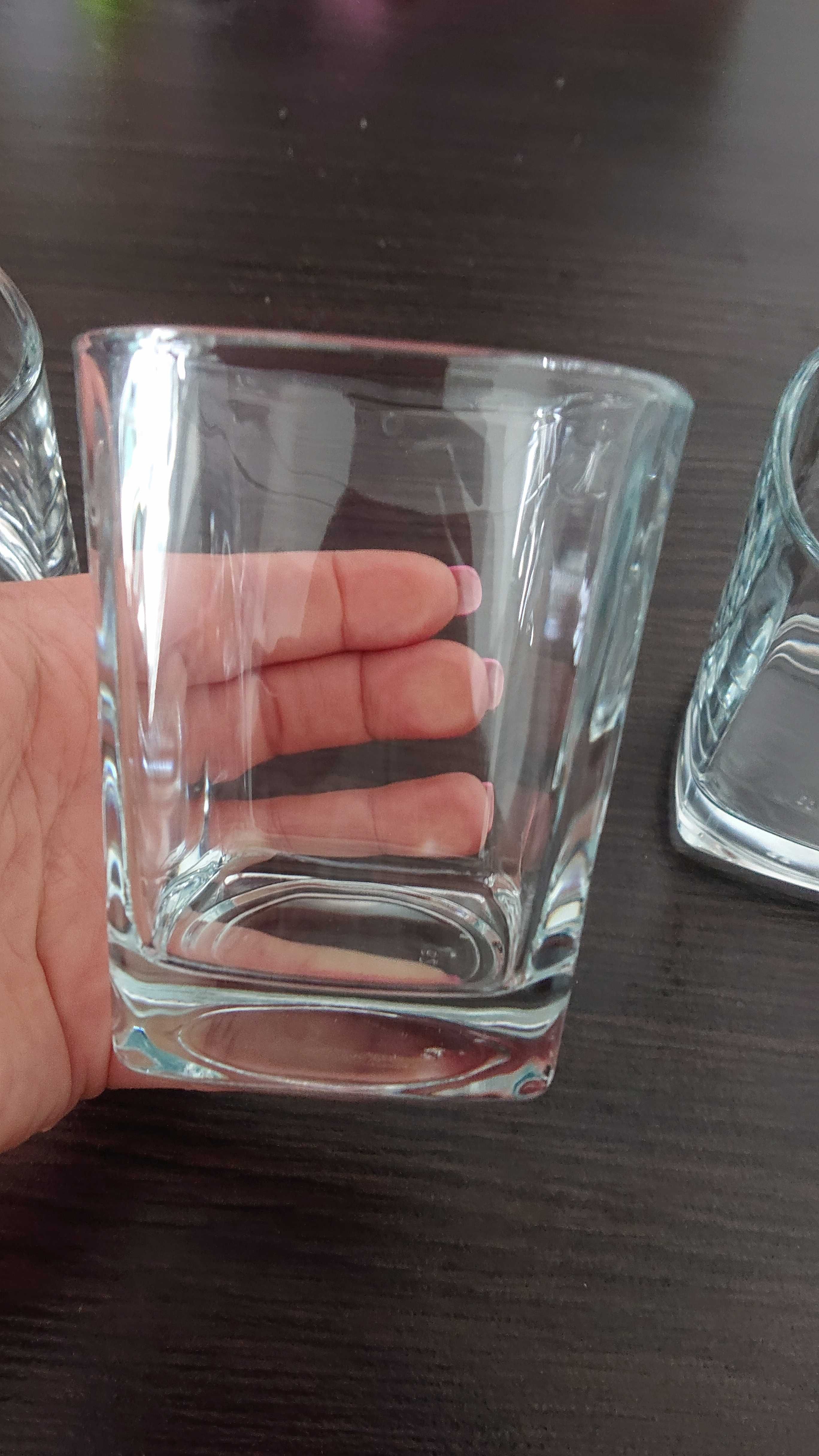4 x szklanka / 1 x Grant's + 3 x szklanka gładka / szklanki na drinki