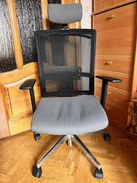 Комп'ютерний стіл , крісло компʼютерне, крісло дитяче