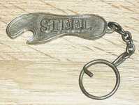 Otwieracz do butelek z glanów STEEL. Brelok, emblemat, zawieszka