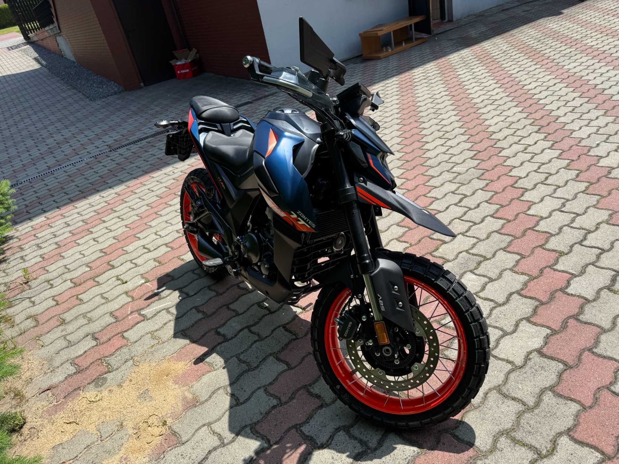 Zontes ZT-125 Z2  mały przebieg, keyless 2023 rok wersja z pełnym ABS