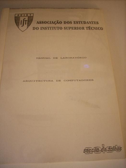 4 Manuais técnicos de Informática do Instituto Superior Técnico