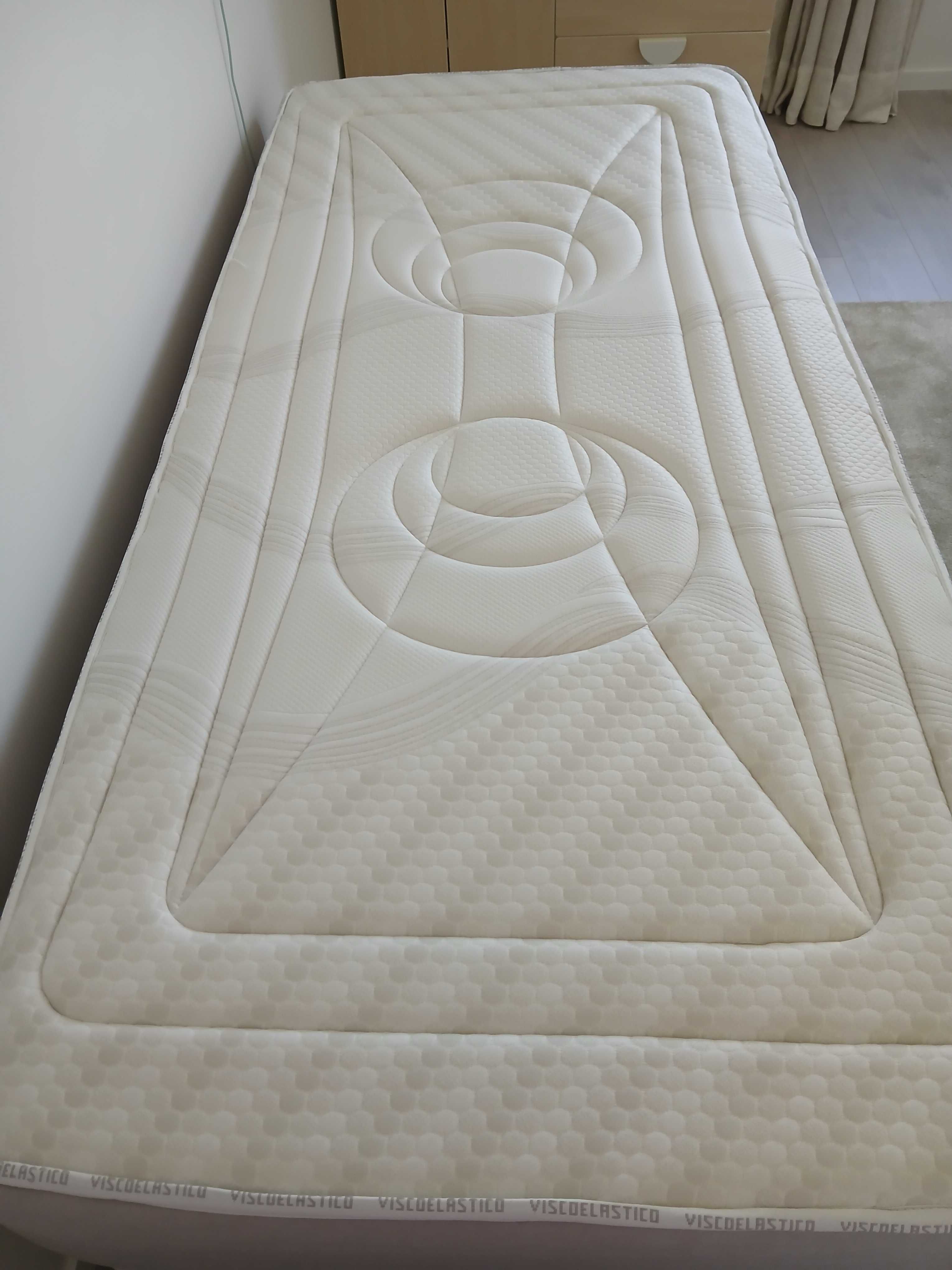 Cama solteiro e colchão como novos!