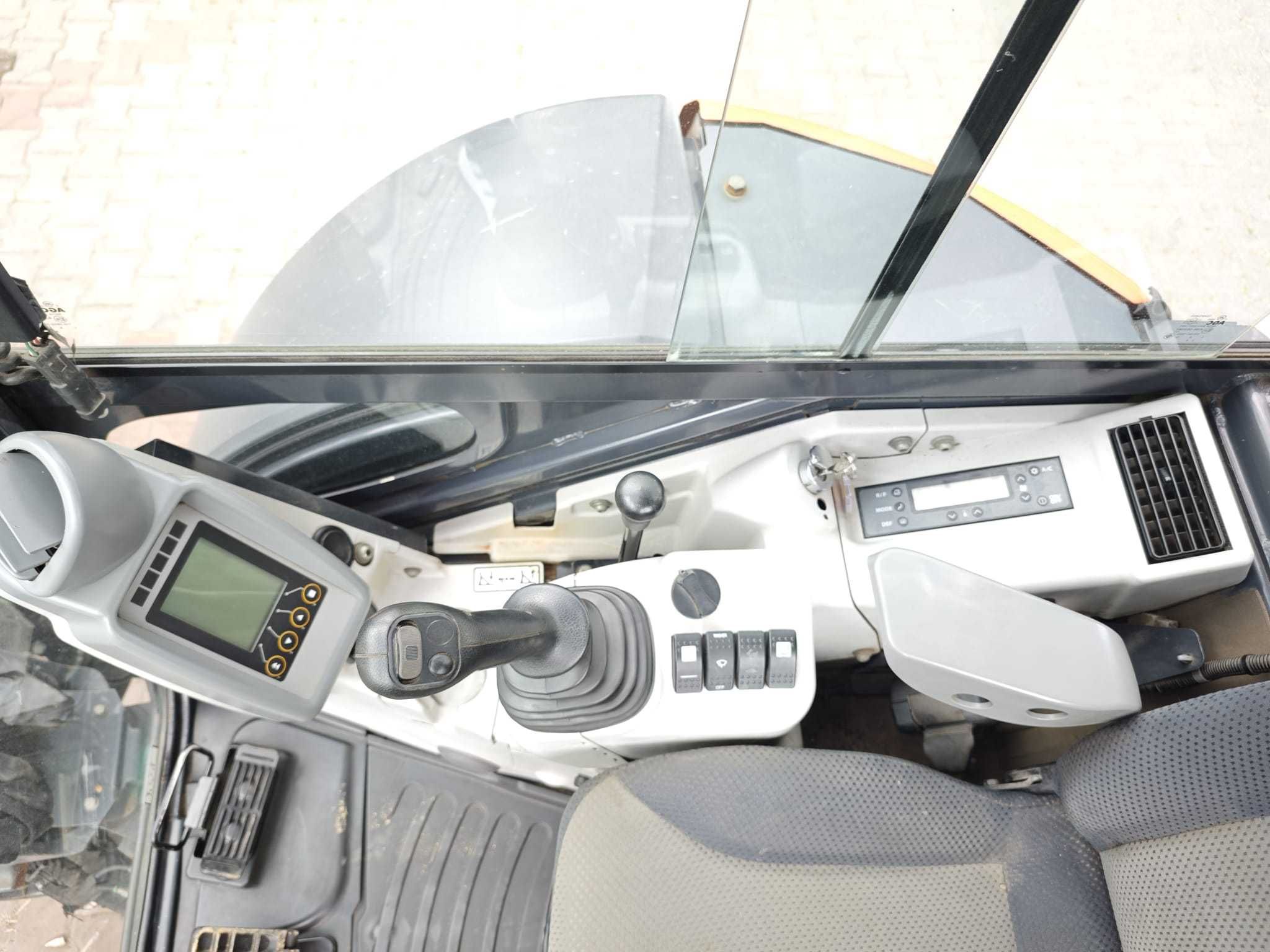 Міні Екскаватор Hitachi ZX33 2014року CAT JCB Volvo Komatsu