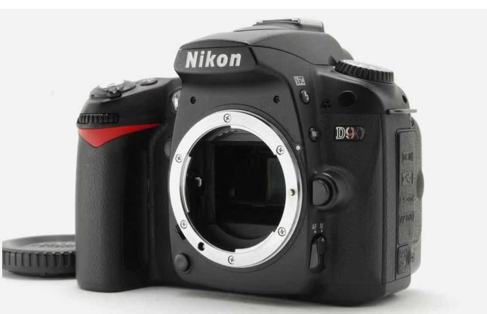 Nikon D90 12,3MP DSLR  c/ apenas 8700 clicks em estado de Nova  -Porto