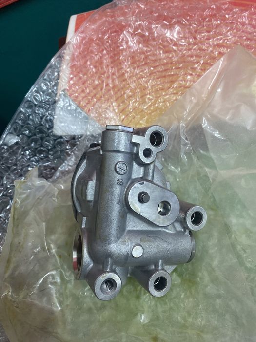 2791a015 насос масляный cvt  Mitsubishi Nissan