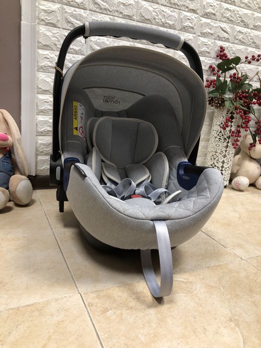Автокрісло Britax Römer Baby-Safe2 i-SIZE Група 0+ (0-13 кг) брітакс