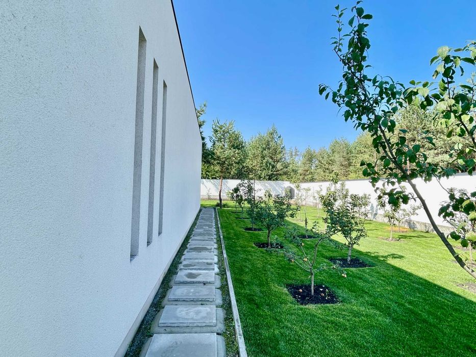 Одноповерховий котедж з ремонтом в КМ біля лісу!