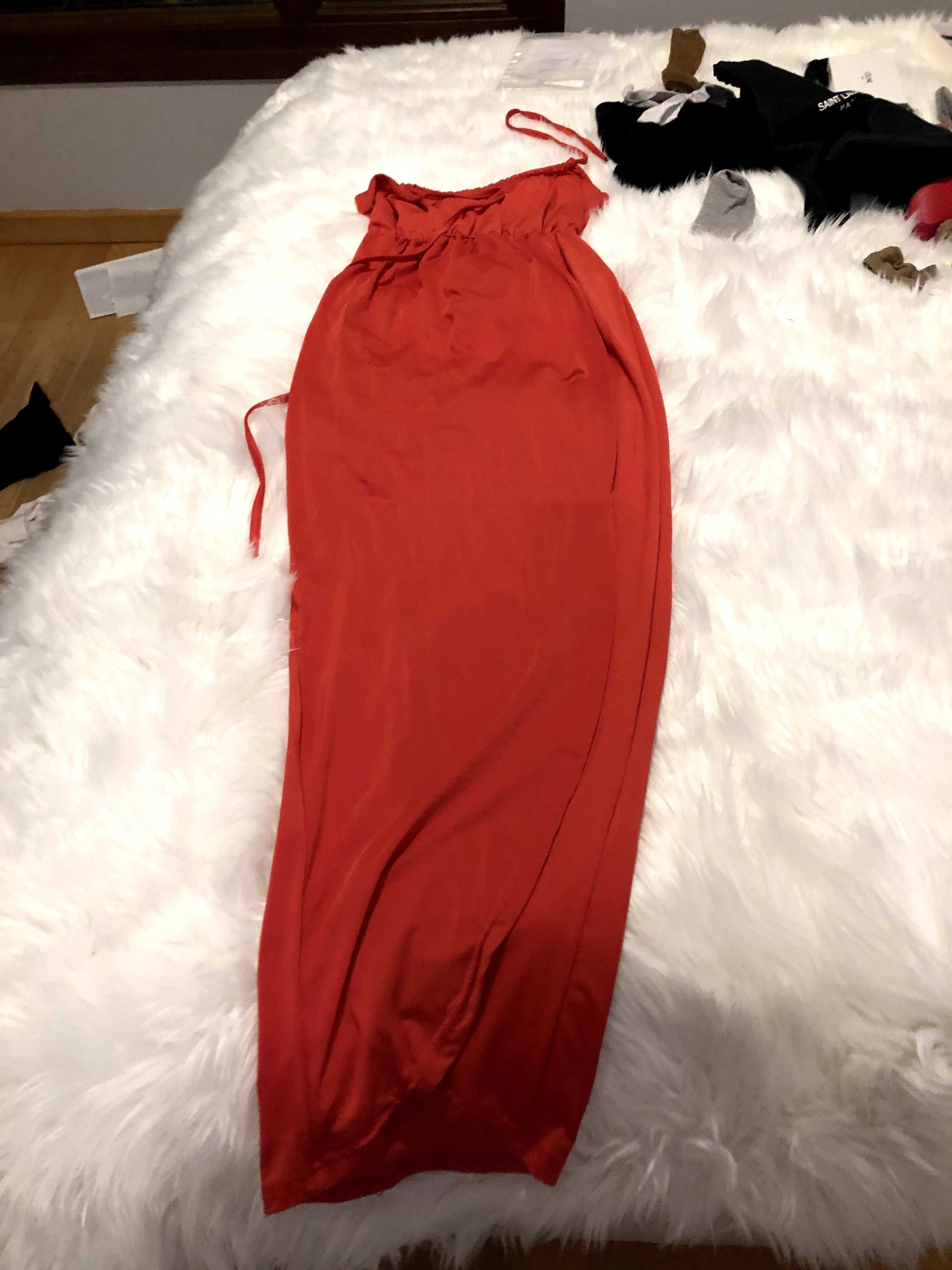 vestido salmao comprido com cinto dourado tamanho m