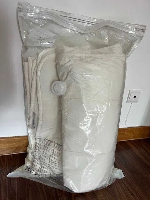 Edredão/Duvet IKEA STJÄRNBRÄCKA — leve quente/light warm (240x220 cm)