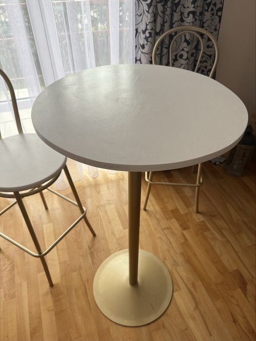 Zestaw krzesla barowe plus stolik