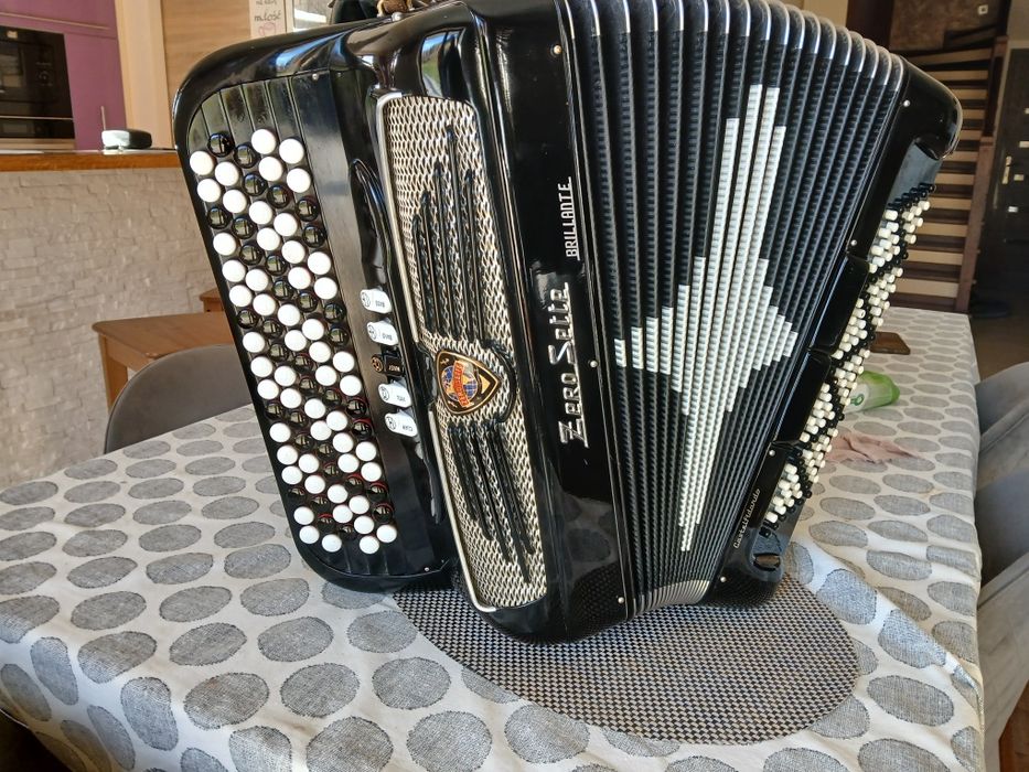 Włoski akordeon guzikowy Zero Sette