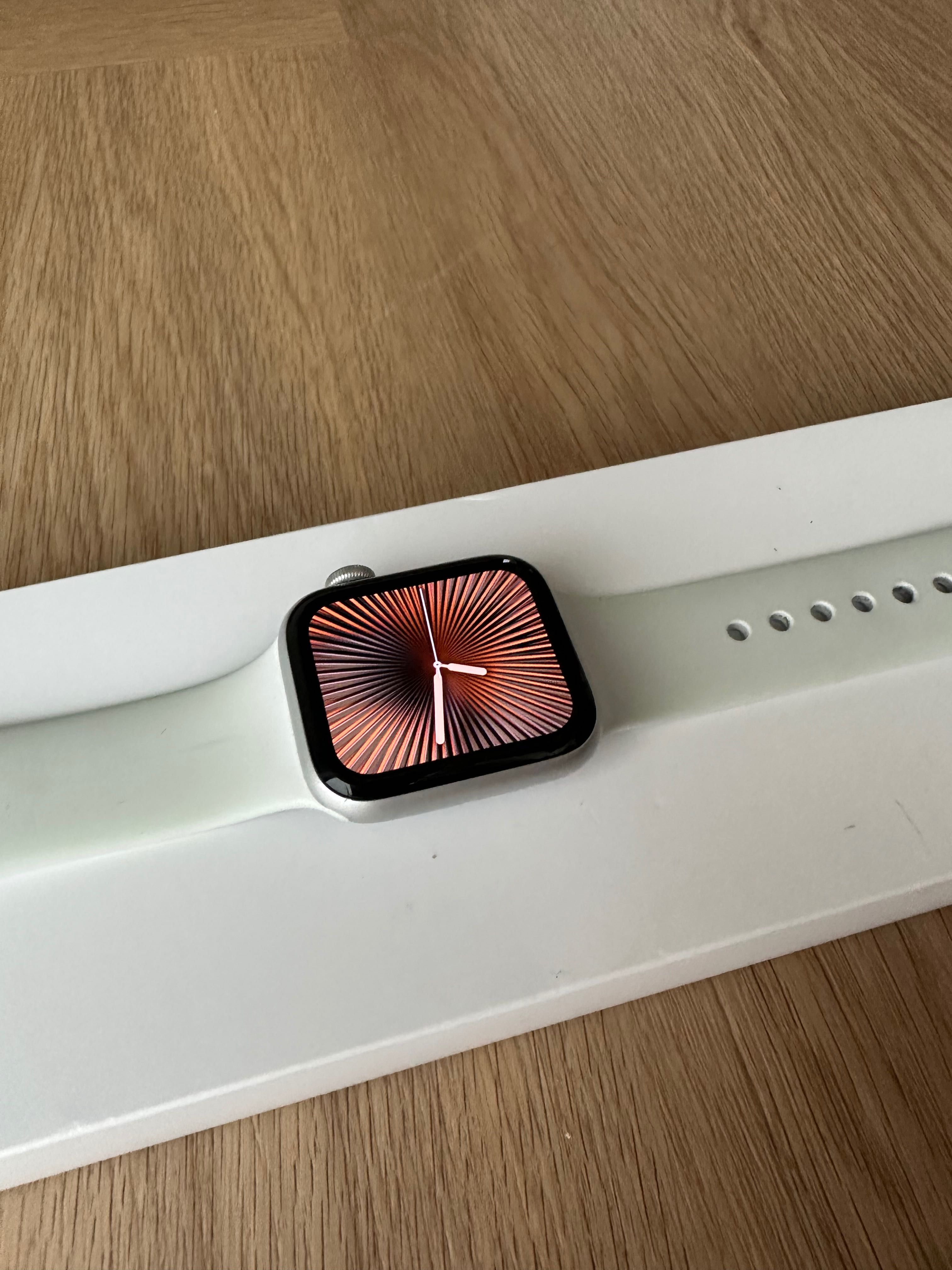 Apple Watch serii SE 2 gen 40 mm STARLIGHT CELLULAR GPS Perfekcyjny!