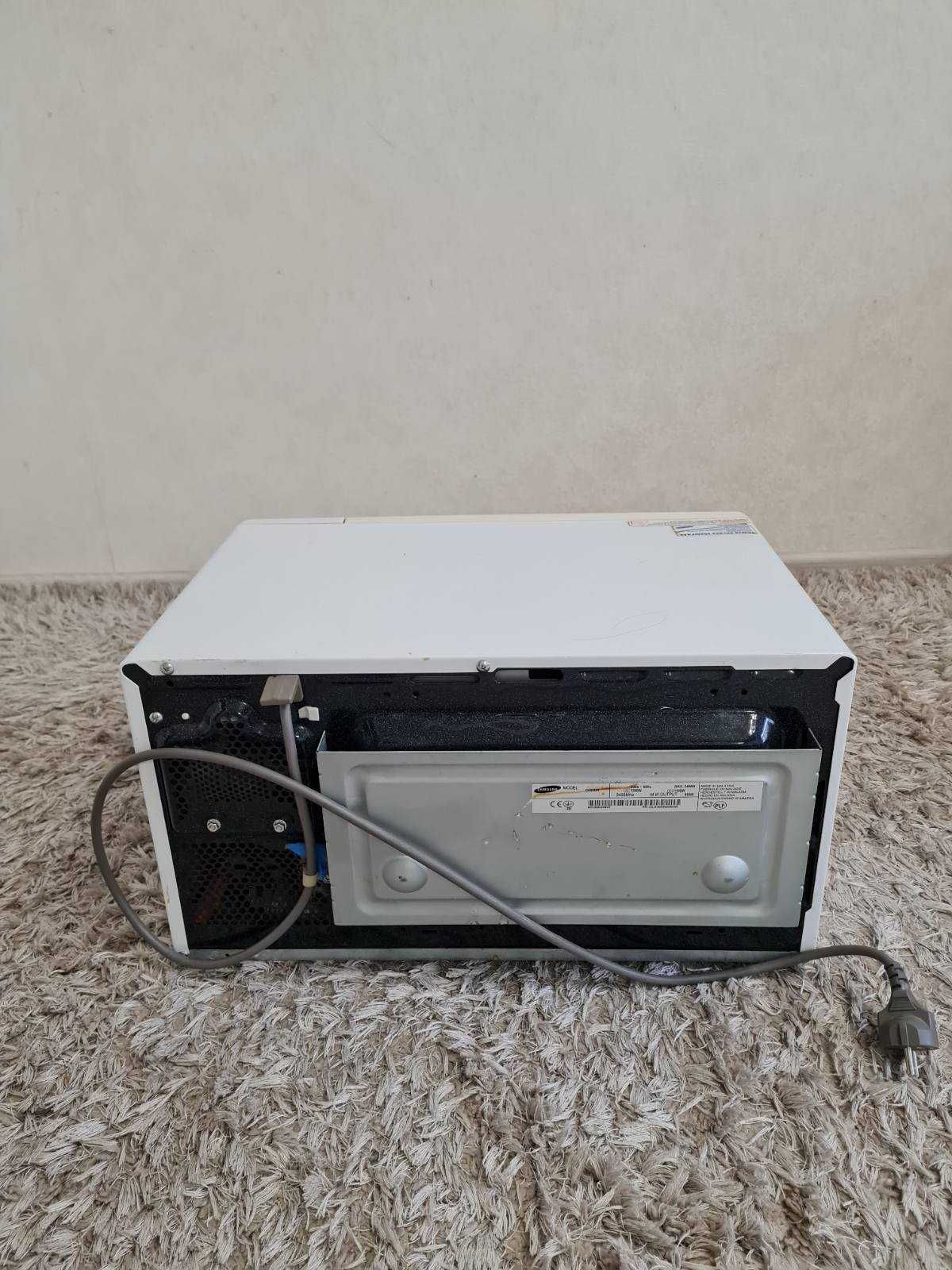 Микроволновая печь Samsung GE83UR
