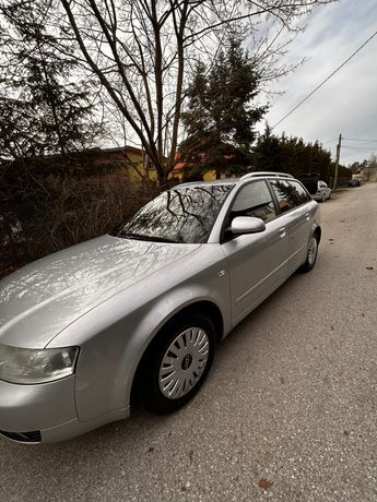 Audi A 4 Avant.  .
