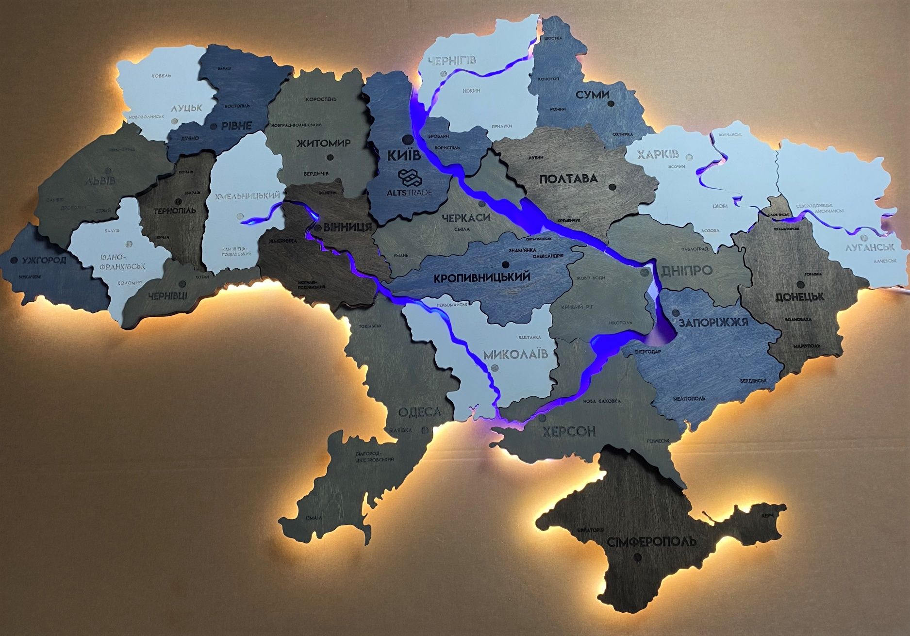 Карта України з підсвіткою річок