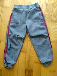 Spodnie dresowe 3-4 latka przedszkole Lonsdale