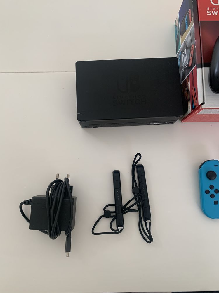 Nintendo Switch V1 + Hori mario controler + gra Super Mario Odyssey+Sd