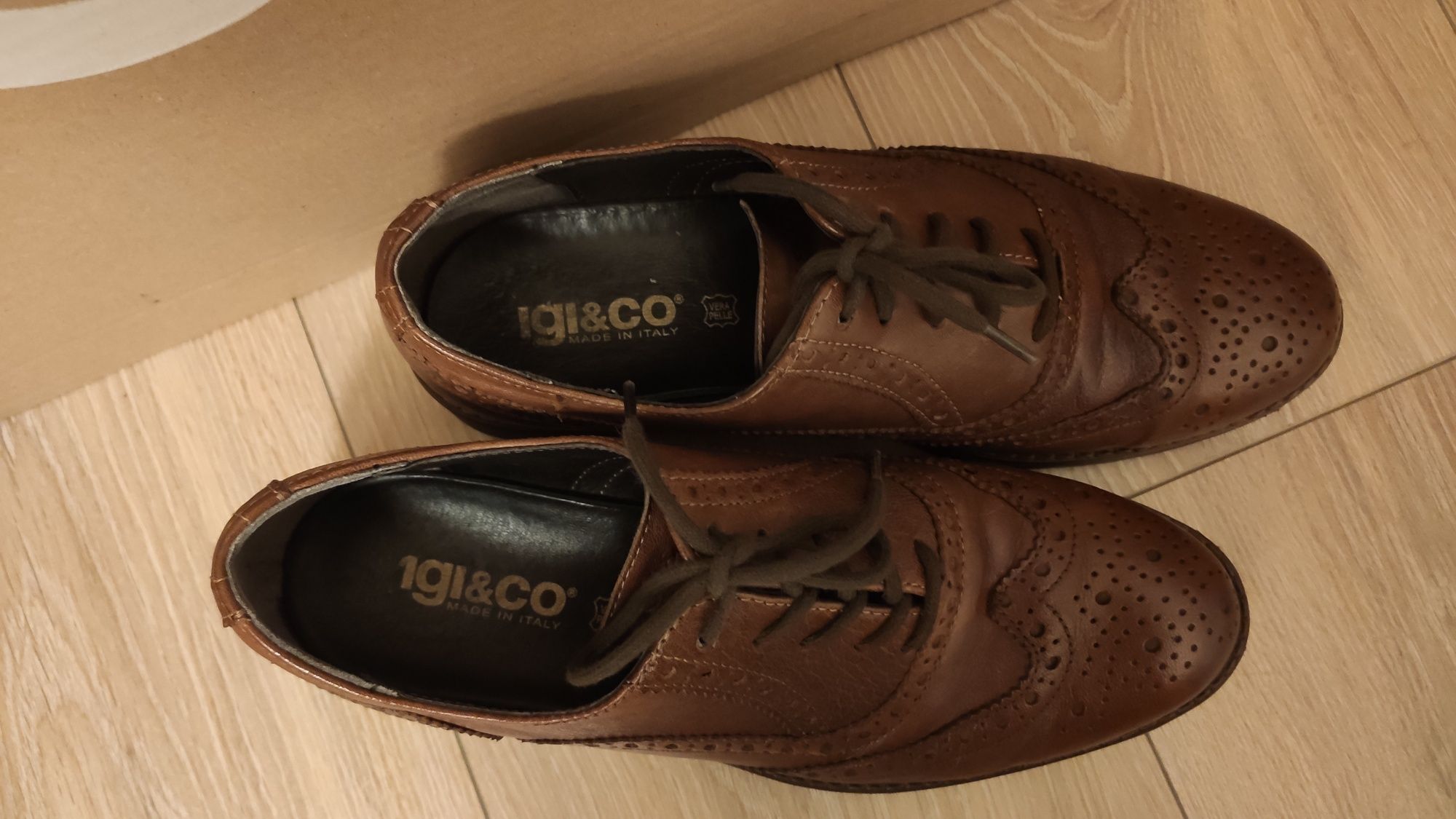 Eleganckie buty skórzane męskie 39 brązowe