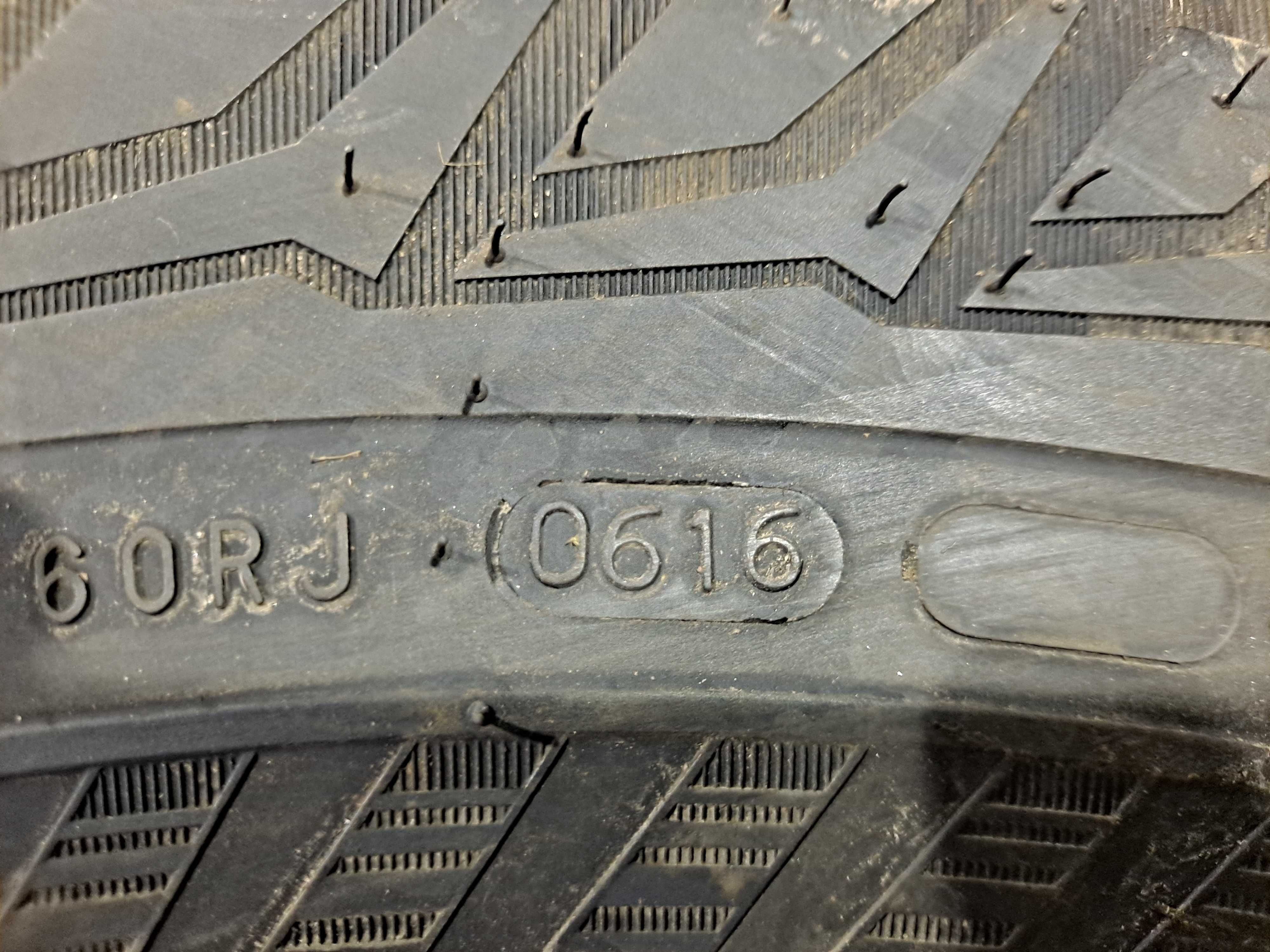 4x 245/70R16 Nokian