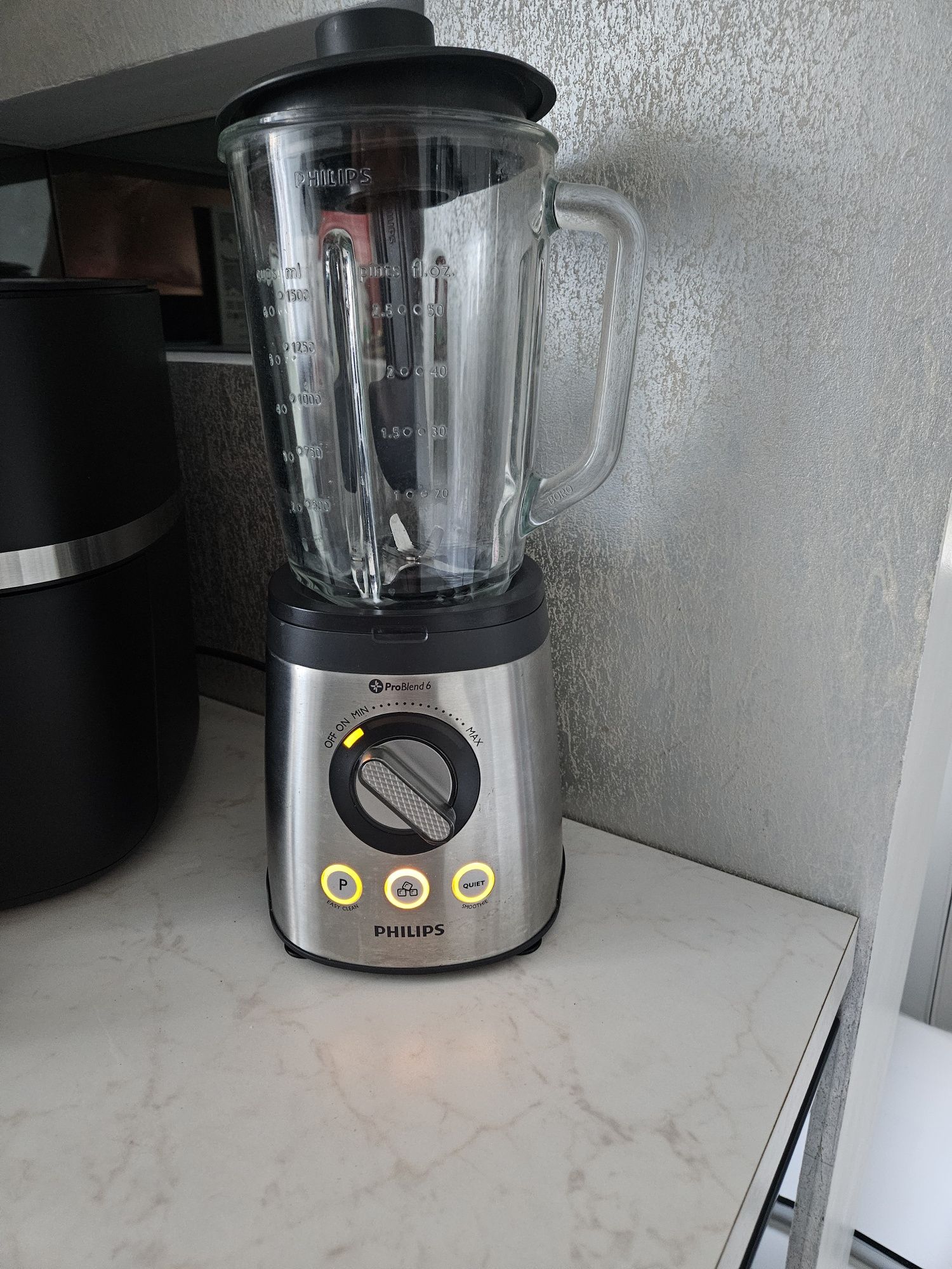 Блендер Philips HR 2195