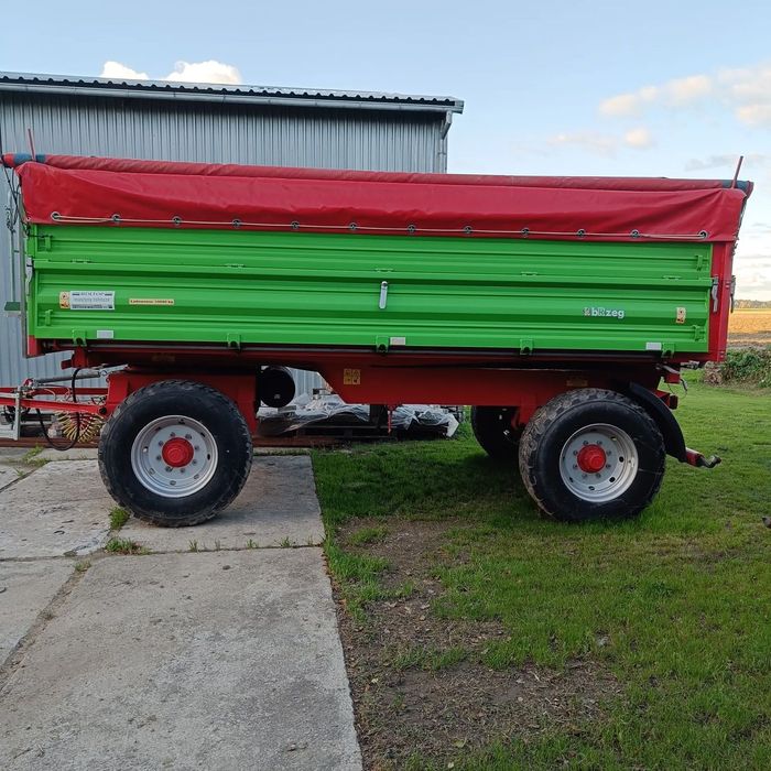 AGROMET PILMET TAS3/2  Przyczepa rolnicza Agromet Pilmet TAS3/2 (10 ton, trójstronny wywrót)