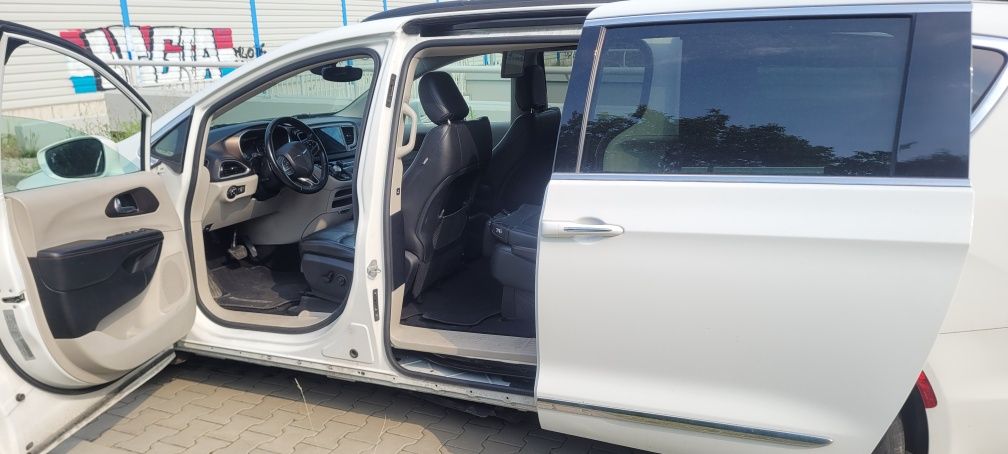 Chrysler pacifica 3.6 automat 7 osobowa