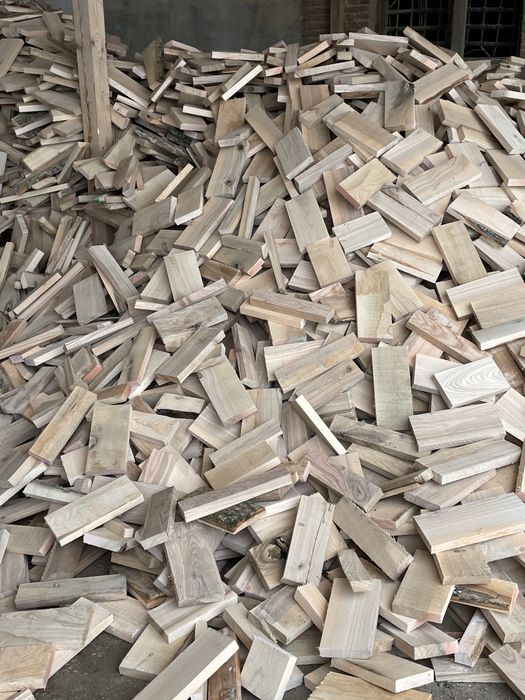 Дрова дуб-колотый+метровки. Ясень от400грн складометр р-н пив.завода