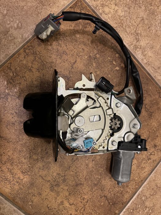 Електрозамок та проводка Ford Kuga (Ford escape)