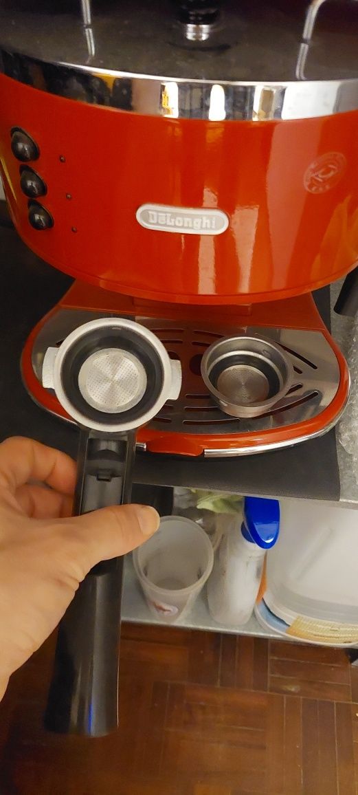 Máquina de Café Manual DELONGHI ECO 311.R