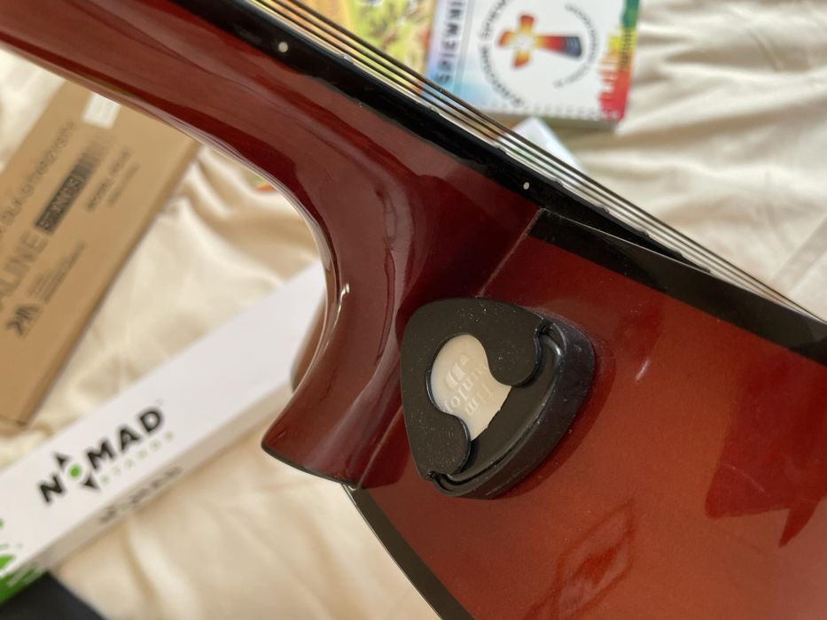 Gitara  3/4 podnóżek pulpit pod nuty pokrowiec  książka