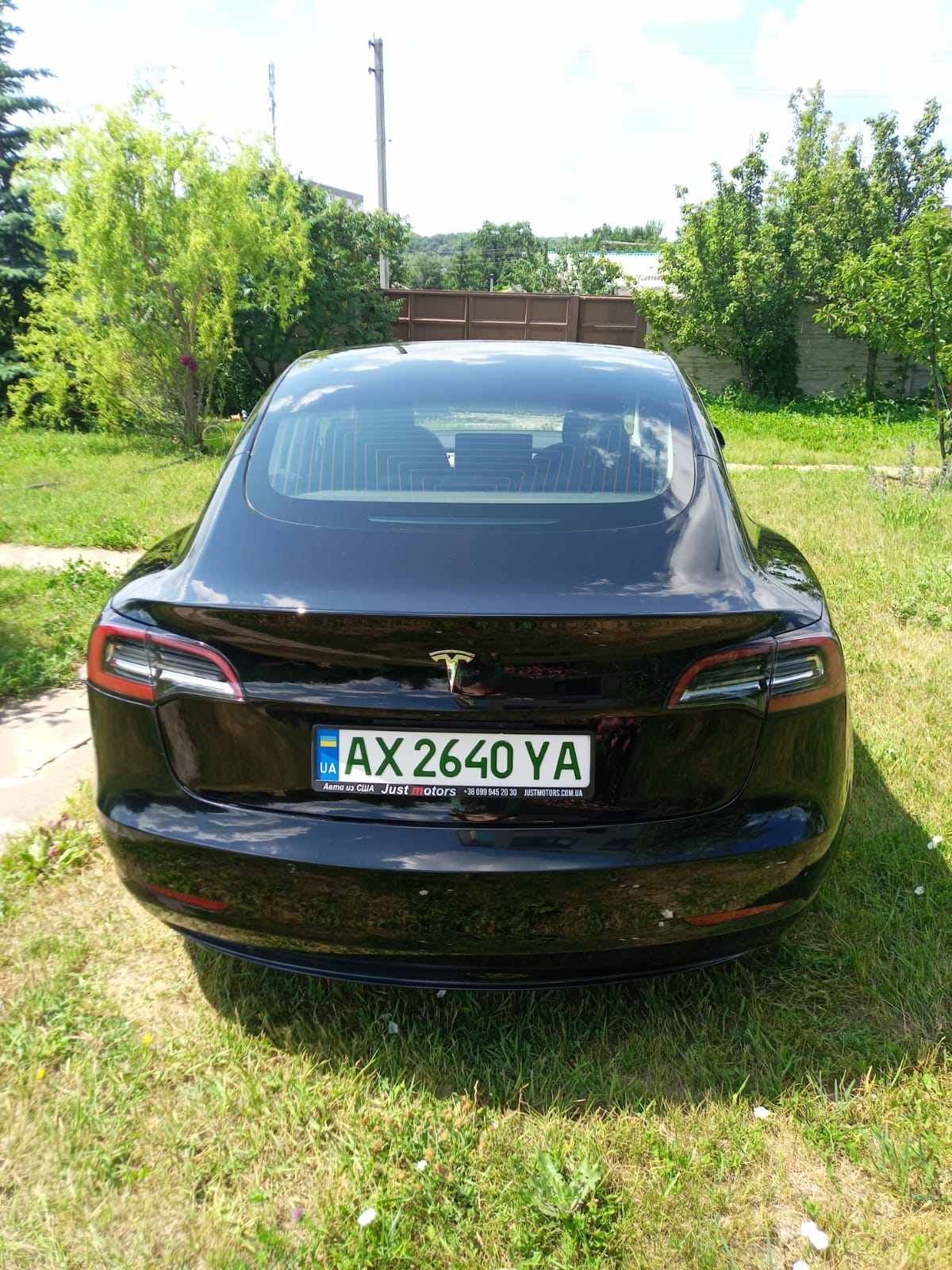 Продам авто tesla model 3