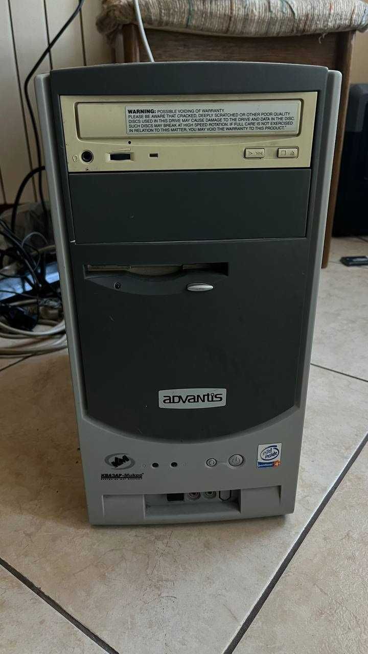 Комп'ютер Intel Inside Pentium 4 + Nvidia mx440, монітор Samsung 710N