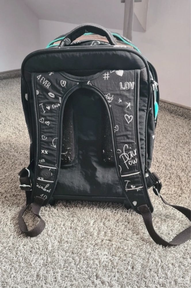 Kipling torba plecak na kolkach szkolny do szkoly dla dziecka z małpką