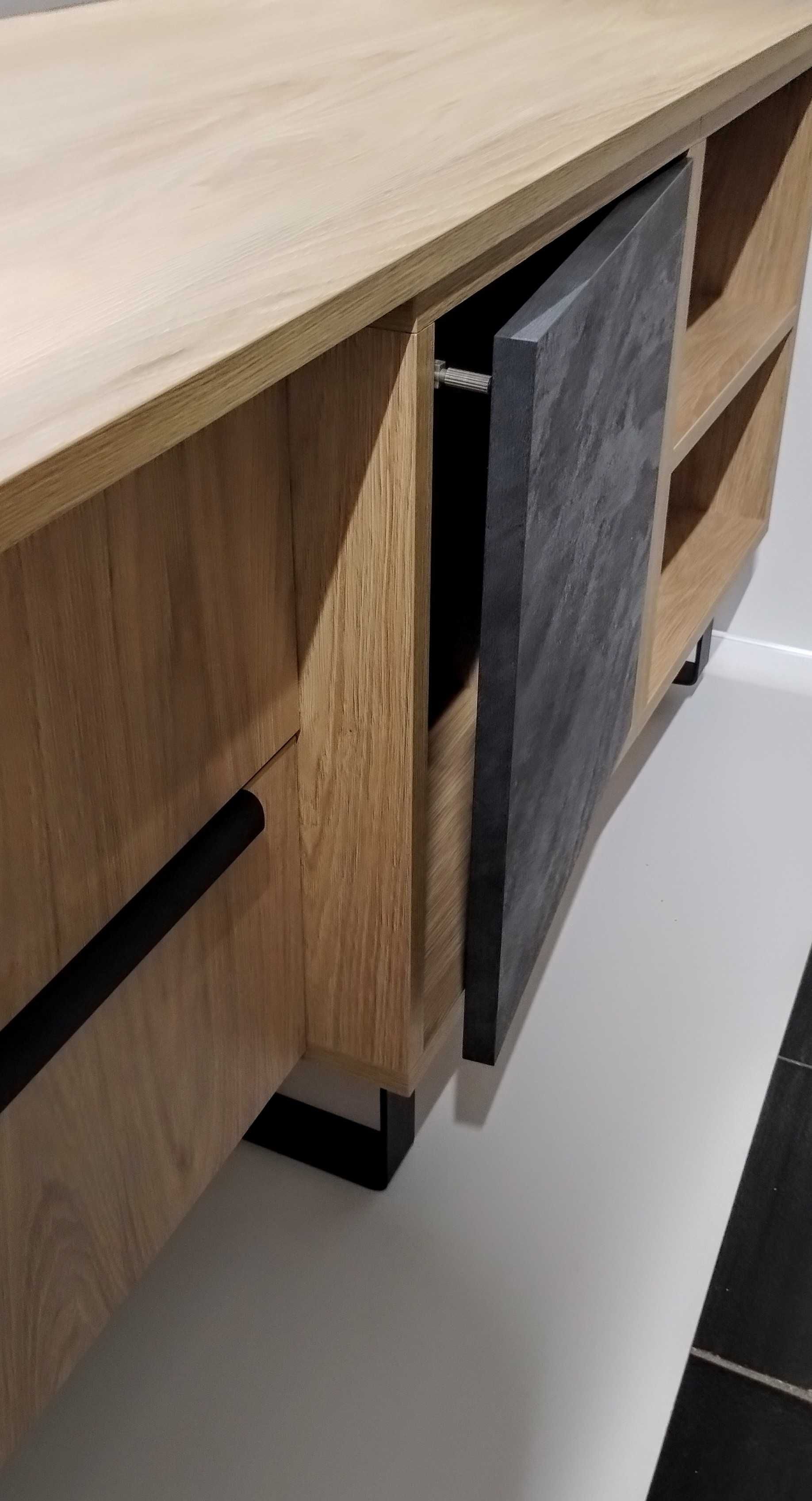 szafka RTV, niska komoda w stylu loft NOWA, unikatowy design