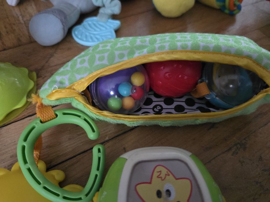 Zestaw zabawek dla niemowlaka