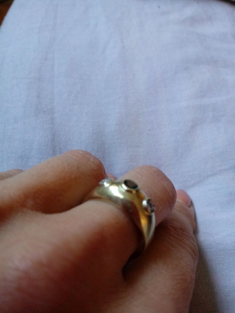 Złoty pierścionek z szafirem i brylantami .Obraczka Stara Antyk