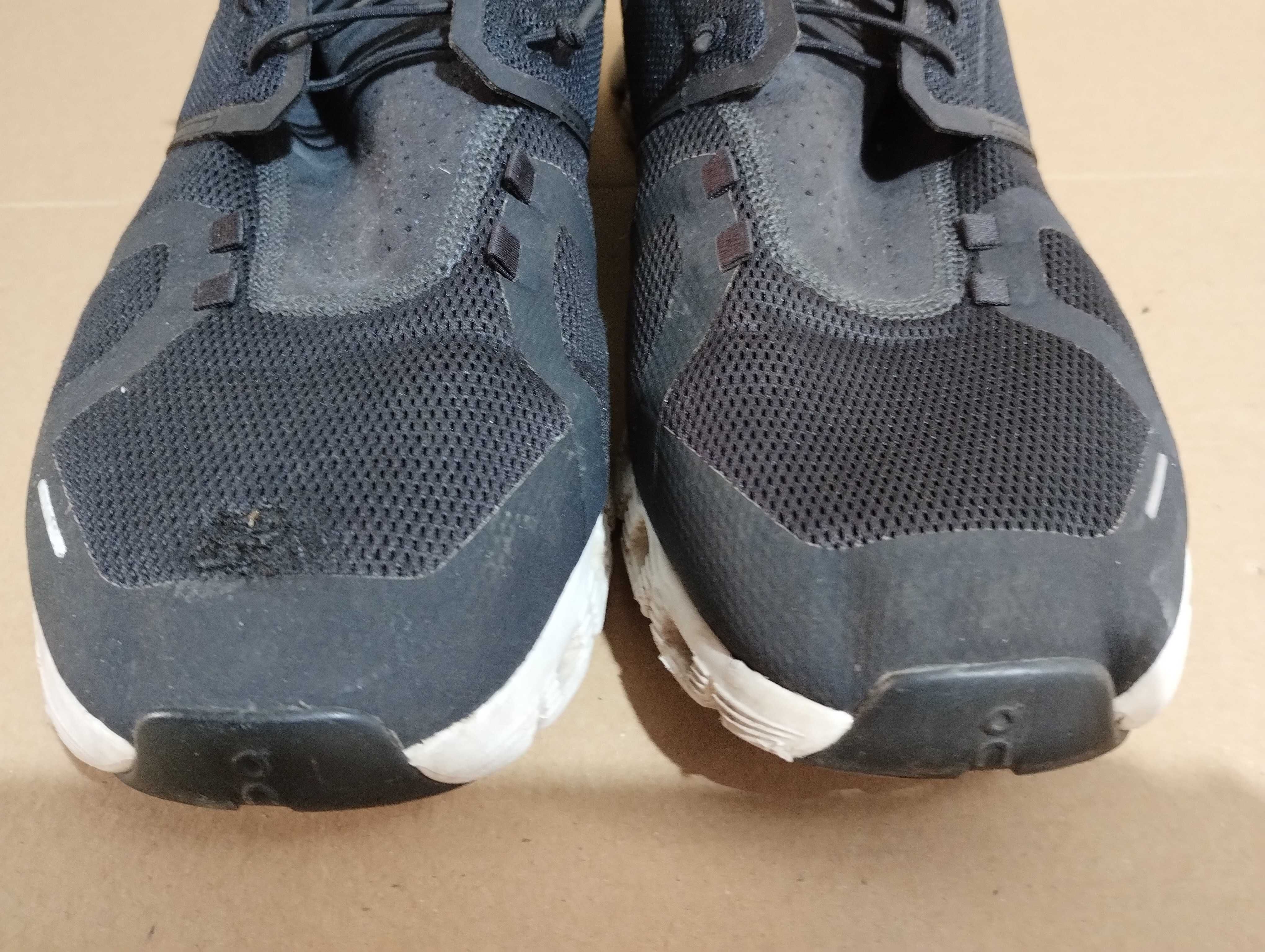 Buty do biegania biegowe ON Running Cloud 5  roz. 47