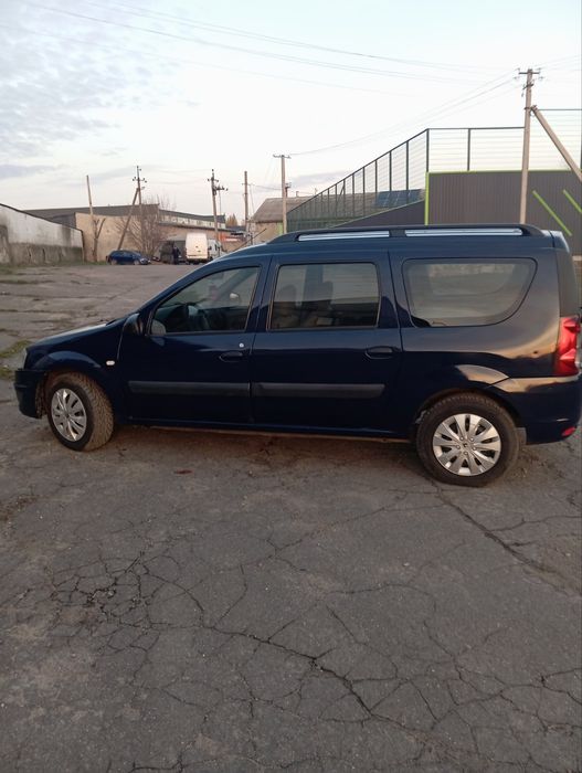 Продаю Рено логан  мсв