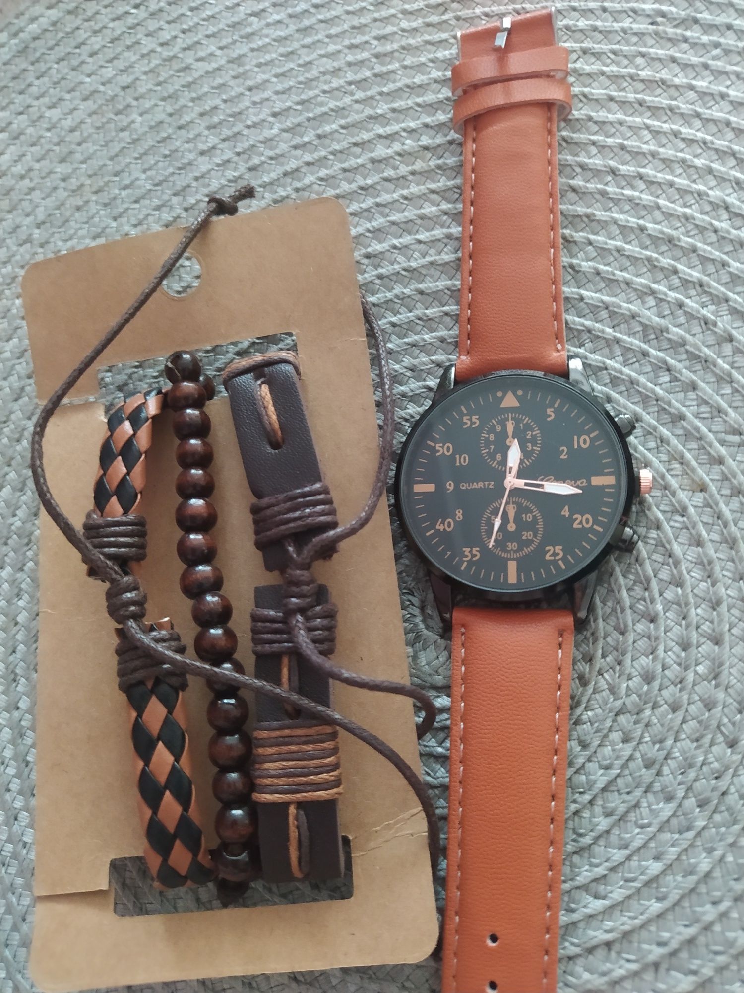 Zegarek męski plus bransolety