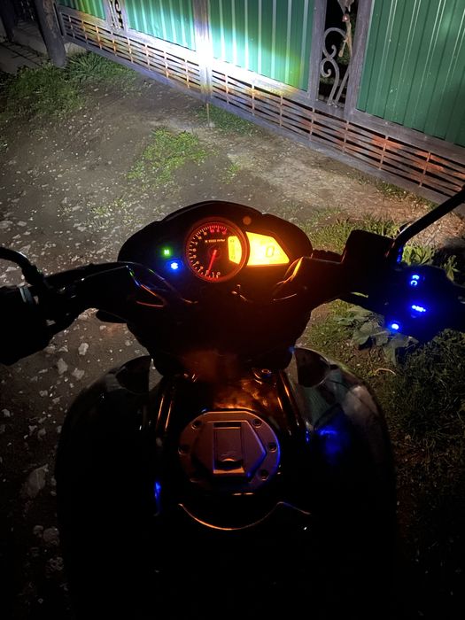 СРОЧНИЙ ПРОДАЖ bajaj pulsar ns200
