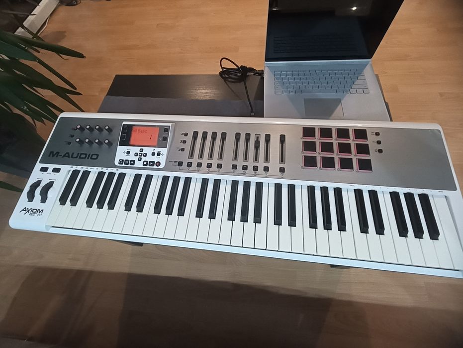 Klawiatura midi m-audio axiom air61, syntezator