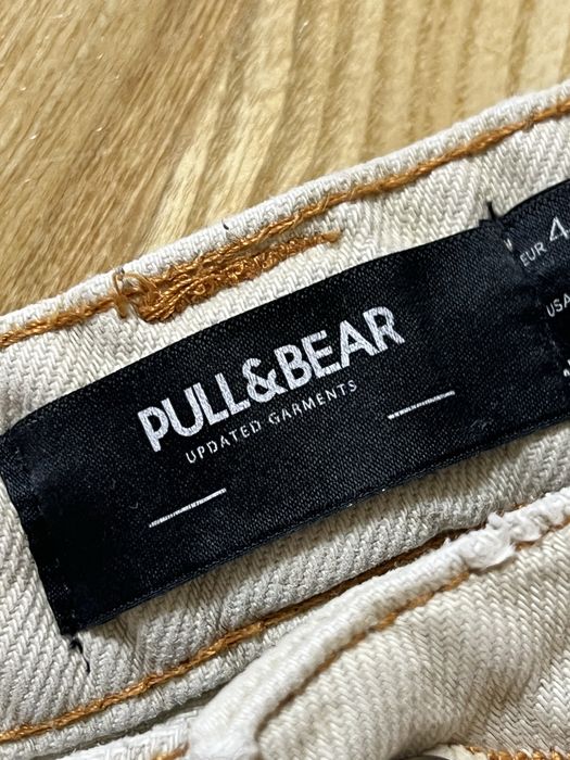 Pull&Bear pants.