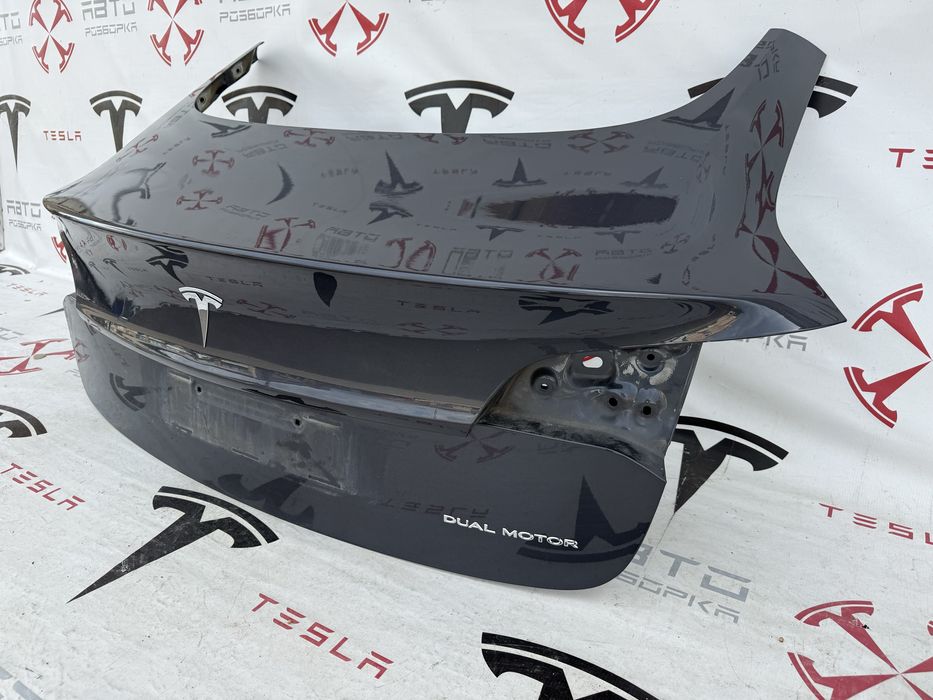 Кришка багажника Ляда тесла 3 tesla model 3 до рест 2018-2021