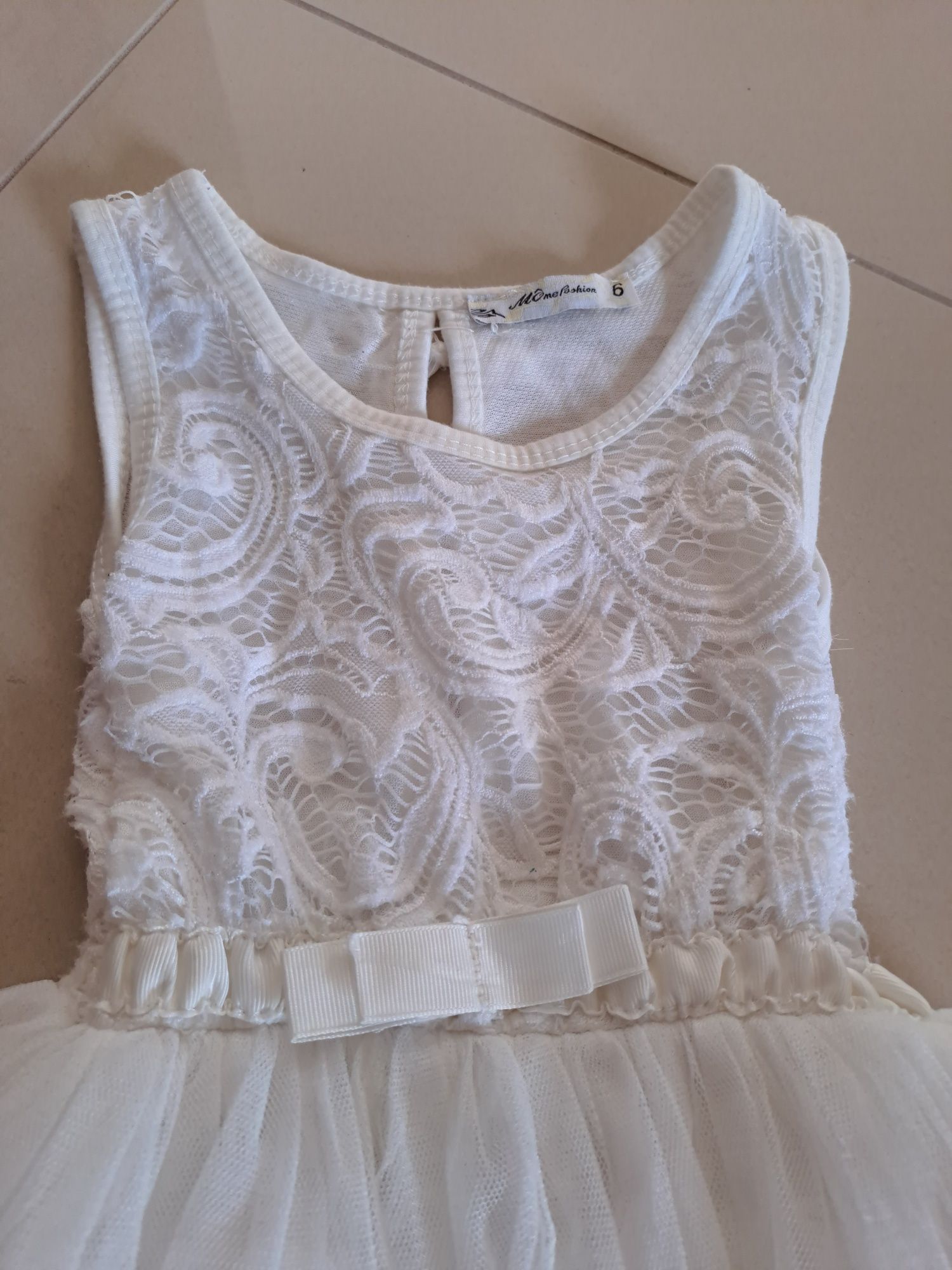 Sukienka biała tiulowa